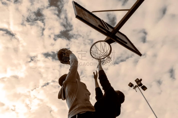 突发：奥莱·古纳尔·索尔斯克亚有意惊人回归，担任曼联临时主教练 [@RichFay] 来源：utdreport