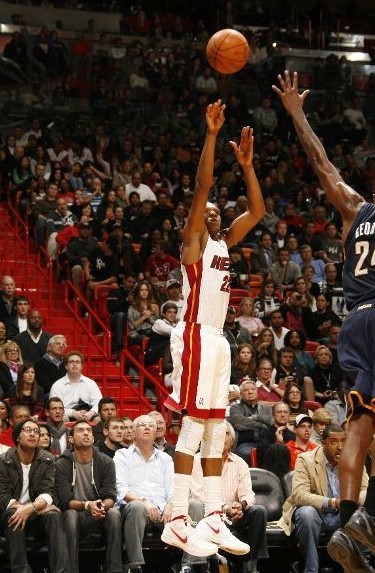 战术经验丰 战术经验丰